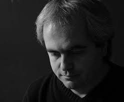 Κώστας Μπραβάκης, μουσικός-συνθέτης-συγγραφέας